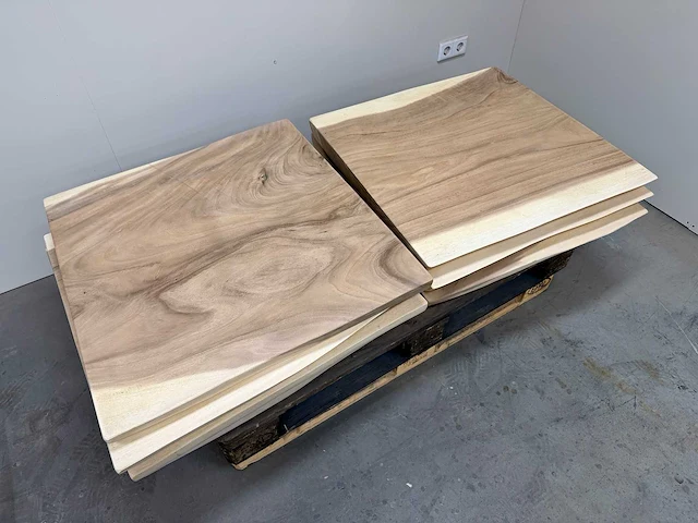 Suar boomstam tafelblad ca 75 x75 cm (8x) - afbeelding 4 van  4