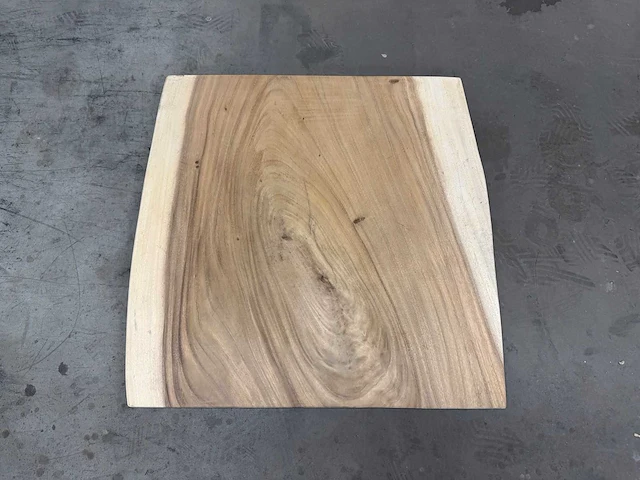 Suar boomstam tafelblad ca 75 x75 cm - afbeelding 2 van  2