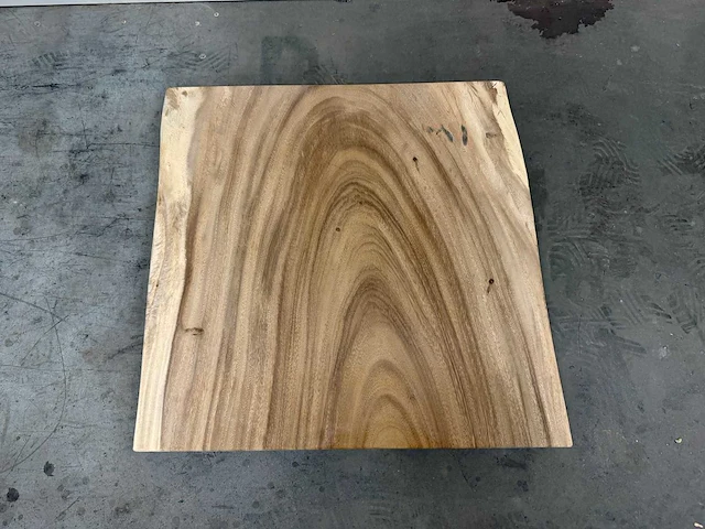 Suar boomstam tafelblad ca 75 x75 cm - afbeelding 2 van  2