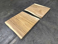 Suar boomstam tafelblad ca 75x75 (2x) - afbeelding 1 van  2