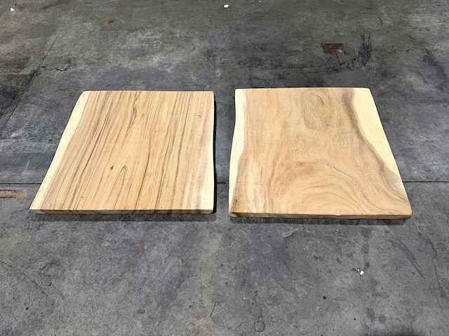 Suar boomstam tafelblad ca 75x75 (2x) - afbeelding 2 van  2
