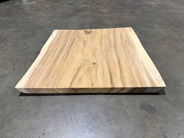 Suar boomstam tafelblad ca 75x75 - afbeelding 1 van  2