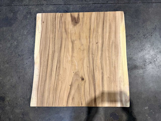 Suar boomstam tafelblad ca 75x75 - afbeelding 2 van  2