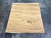 Suar boomstam tafelblad ca 75x75 - afbeelding 1 van  2