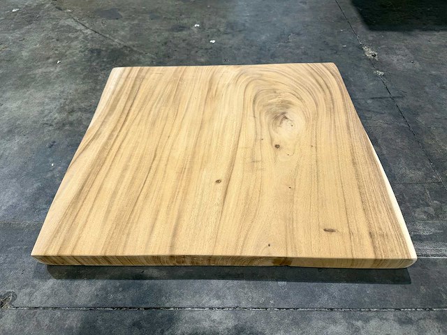 Suar boomstam tafelblad ca 75x75 - afbeelding 2 van  2