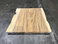 Suar boomstam tafelblad ca 75x75 - afbeelding 1 van  2