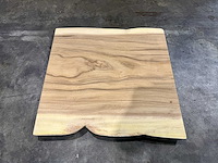 Suar boomstam tafelblad ca 75x75 - afbeelding 2 van  2