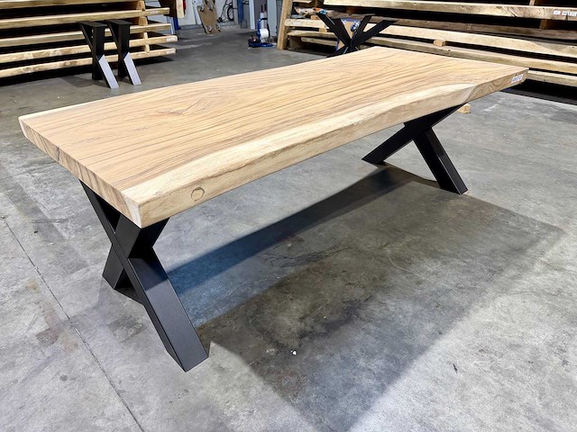 Suar boomstamtafel 220 cm. - afbeelding 1 van  3
