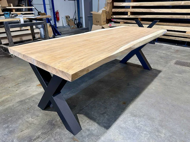 Suar boomstamtafel 220 cm. - afbeelding 1 van  4