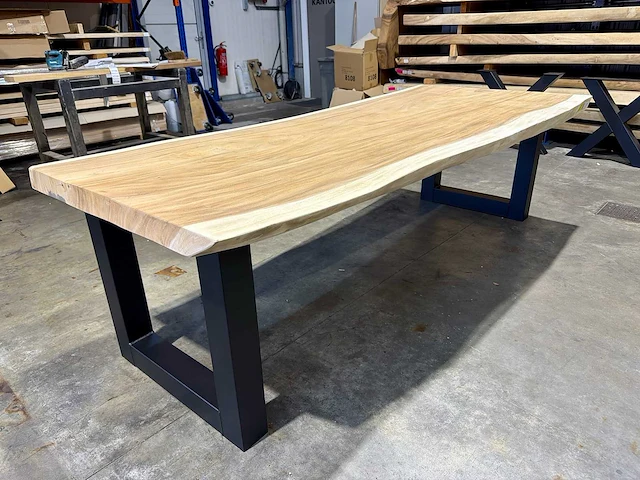 Suar boomstamtafel 250 cm. - afbeelding 1 van  3