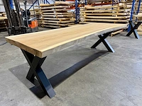 Suar boomstamtafel 250 cm.