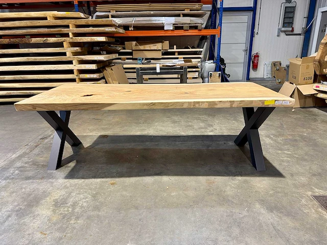 Suar boomstamtafel 255 cm. - afbeelding 3 van  4