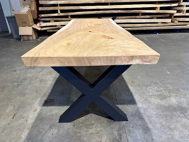 Suar boomstamtafel 255 cm. - afbeelding 4 van  4