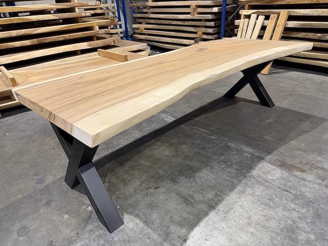 Suar boomstamtafel 260 cm. - afbeelding 1 van  3