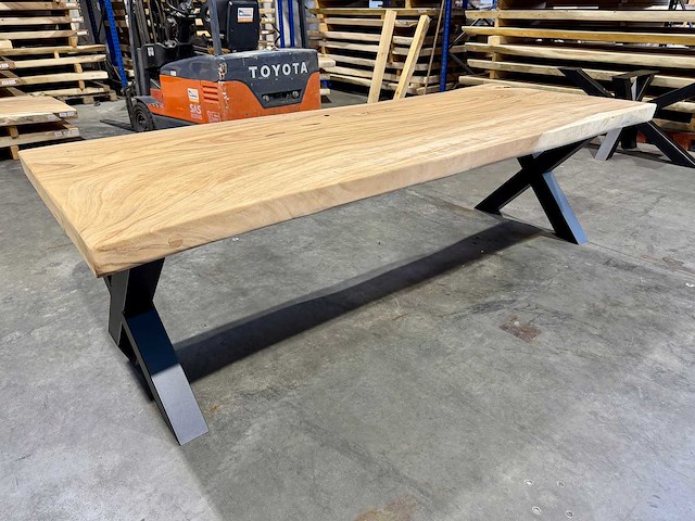 Suar boomstamtafel 260 cm. - afbeelding 1 van  3