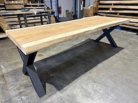 Suar boomstamtafel 260 cm.