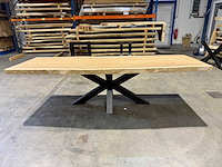 Suar boomstamtafel 280 cm.