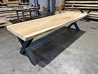 Suar boomstamtafel 300 cm.