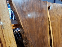 Suar/walnut wood tafel in epoxy 200x90, wood, 2025 - afbeelding 5 van  6