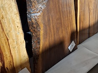 Suar/walnut wood tafel in epoxy 200x90, wood, 2025 - afbeelding 6 van  6