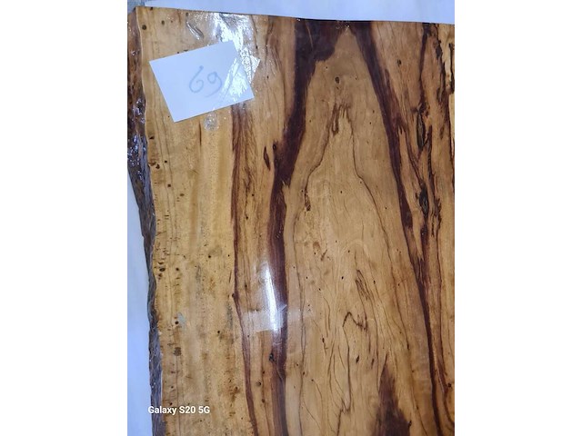 Suar/walnut wood tafel in epoxy 200x90, wood, 2025 - afbeelding 5 van  7
