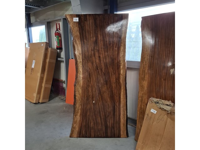 Suarwood tafel epoxy 200x100 met potenset u, 2025 - afbeelding 1 van  5