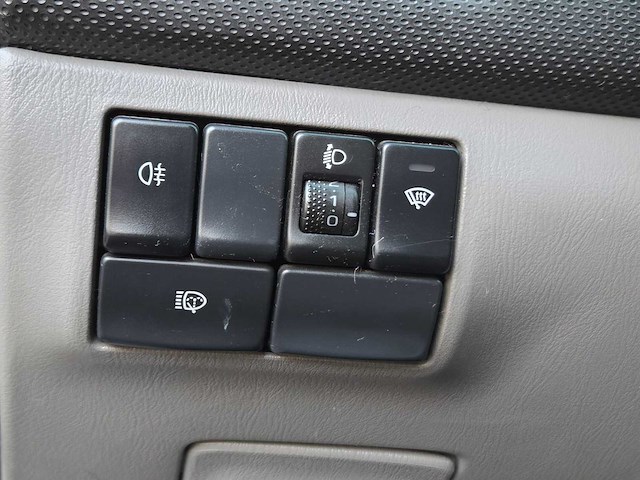 Subaru - 2004 - forester - 2.0 awd - 75-ns-kv - afbeelding 6 van  24