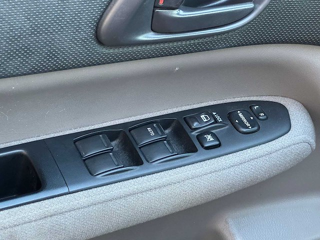 Subaru - 2004 - forester - 2.0 awd x - 05-nr-nv - afbeelding 2 van  14