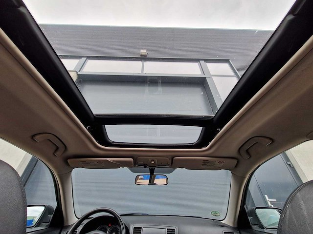 Subaru - 2004 - legacy touring wagon - 2.5i - 66-pj-vr - afbeelding 21 van  28