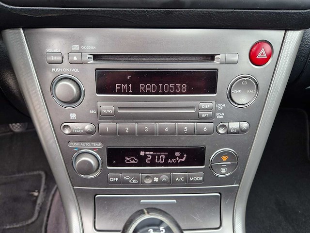 Subaru - 2004 - legacy touring wagon - 2.5i - 66-pj-vr - afbeelding 28 van  28