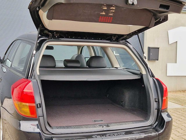 Subaru - 2004 - legacy touring wagon - 2.5i - 66-pj-vr - afbeelding 2 van  6