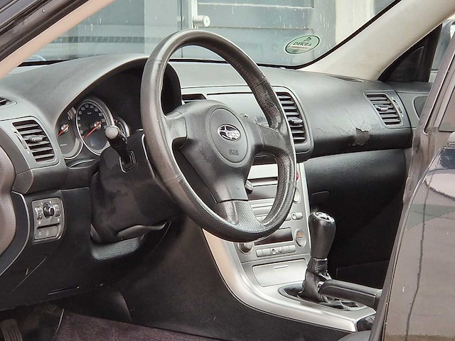Subaru - 2004 - legacy touring wagon - 2.5i - 66-pj-vr - afbeelding 21 van  28