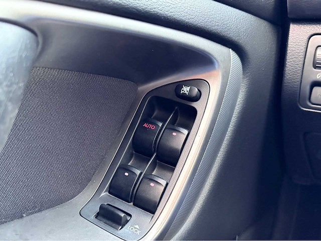 Subaru - 2004 - outback - personenauto - afbeelding 5 van  16