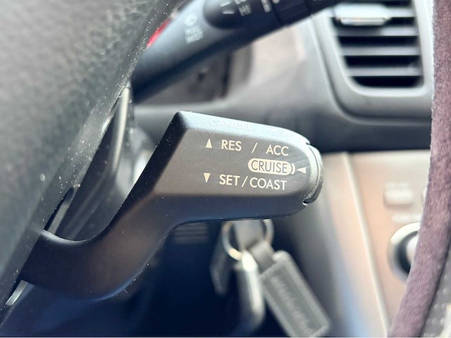 Subaru - 2004 - outback - personenauto - afbeelding 3 van  14