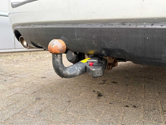 Subaru - 2004 - outback - personenauto - afbeelding 8 van  14