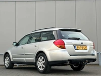 Subaru - 2004 - outback - personenauto - afbeelding 14 van  17