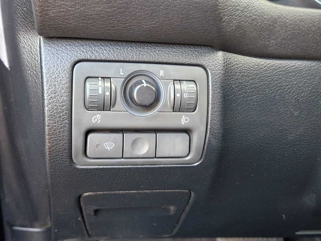 Subaru - 2005 - outback - 2.5i - 71-rg-rh - afbeelding 13 van  24