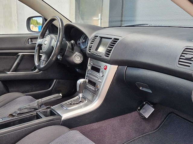 Subaru - 2005 - outback - 2.5i - 71-rg-rh - afbeelding 16 van  24