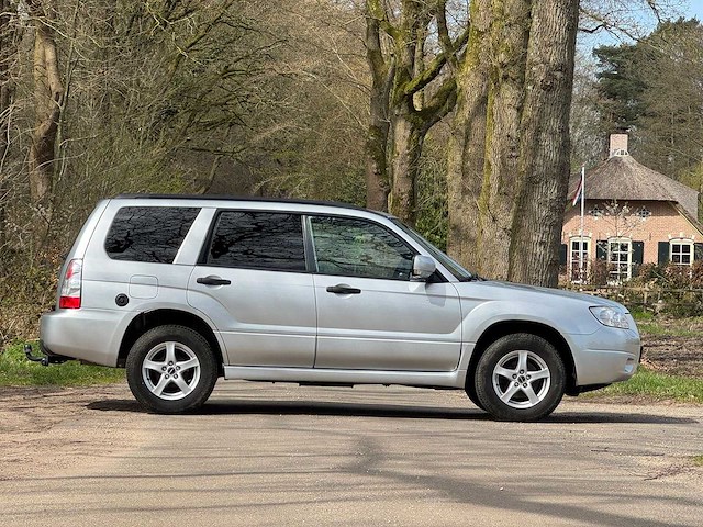 Subaru - 2006 - forester - 2.0 benzine - personenauto - afbeelding 17 van  20