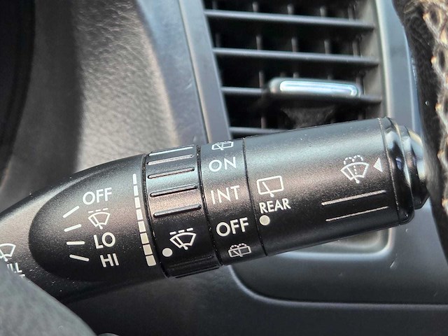 Subaru - 2007 - legacy touring wagon - 3.0r spec.b exec. - zd-199-n - afbeelding 14 van  35