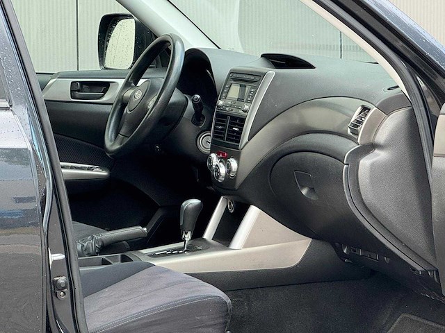 Subaru - 2009 - forester - 2.0 comfort - 27-jbl-6 - afbeelding 7 van  15