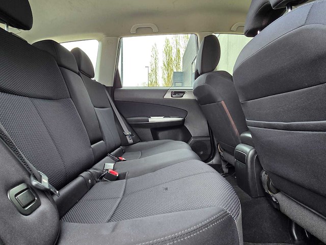 Subaru - 2011 - forester - 2.0 x intro - 36-pxk-1 - afbeelding 16 van  24