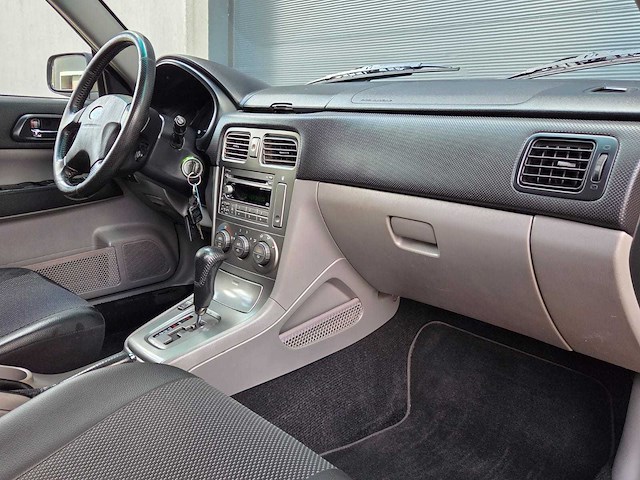 Subaru - forester - 2.0 awd xt turbo - automaat - 2004 - 90-nz-zn - afbeelding 11 van  29