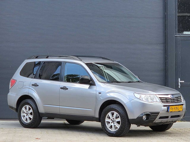 Subaru - forester - 2.0 comfort - 2010 - 96-kng-9 - personenauto - afbeelding 18 van  24