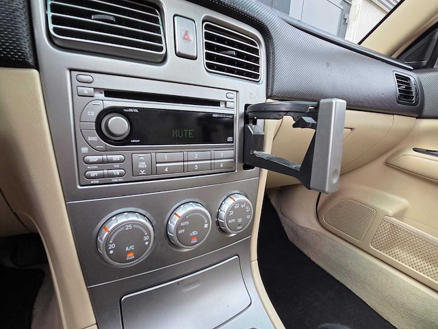 Subaru - forester - 2.0 x luxury pack - personenauto - 2007 - 32-xs-vp - afbeelding 11 van  28