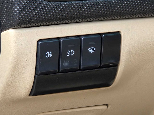 Subaru - forester - 2.0 x luxury pack - personenauto - 2007 - 32-xs-vp - afbeelding 16 van  28