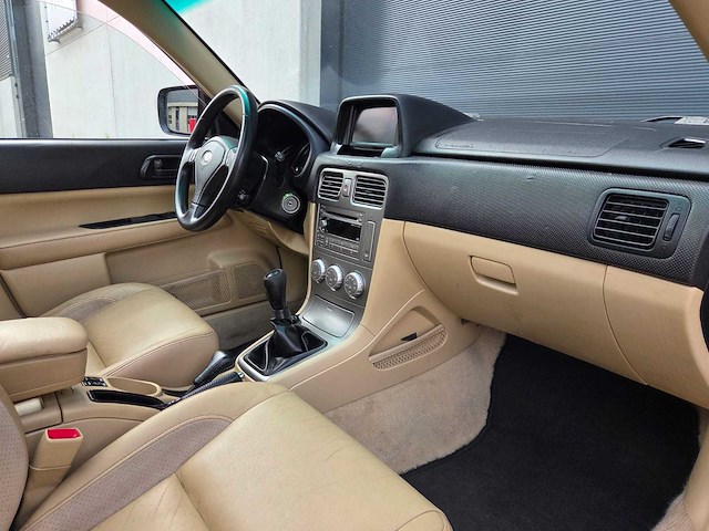 Subaru - forester - 2.0 x luxury pack - personenauto - 2007 - 32-xs-vp - afbeelding 17 van  28