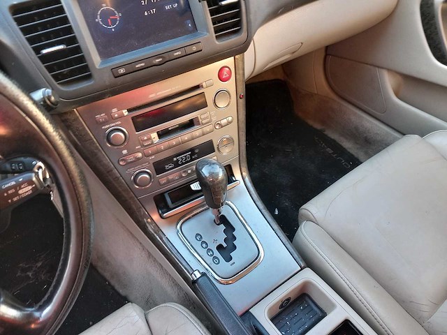 Subaru - outback - 3.0r - lpg - personenauto - afbeelding 2 van  18