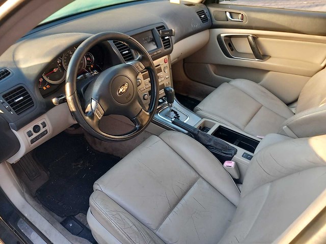Subaru - outback - 3.0r - lpg - personenauto - afbeelding 12 van  18