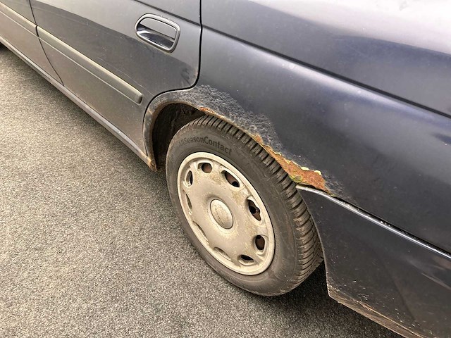 Subaru legacy 2.0 gl awd 1997 - afbeelding 9 van  20